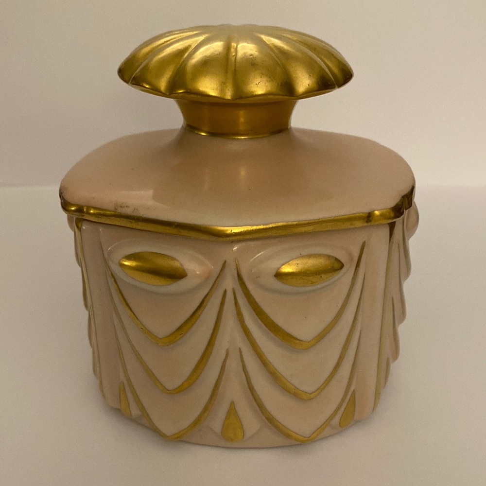 Carlin Comforts Art Deco Porcelain Draped Pink Dresser Accessory - Picture 2 of 10